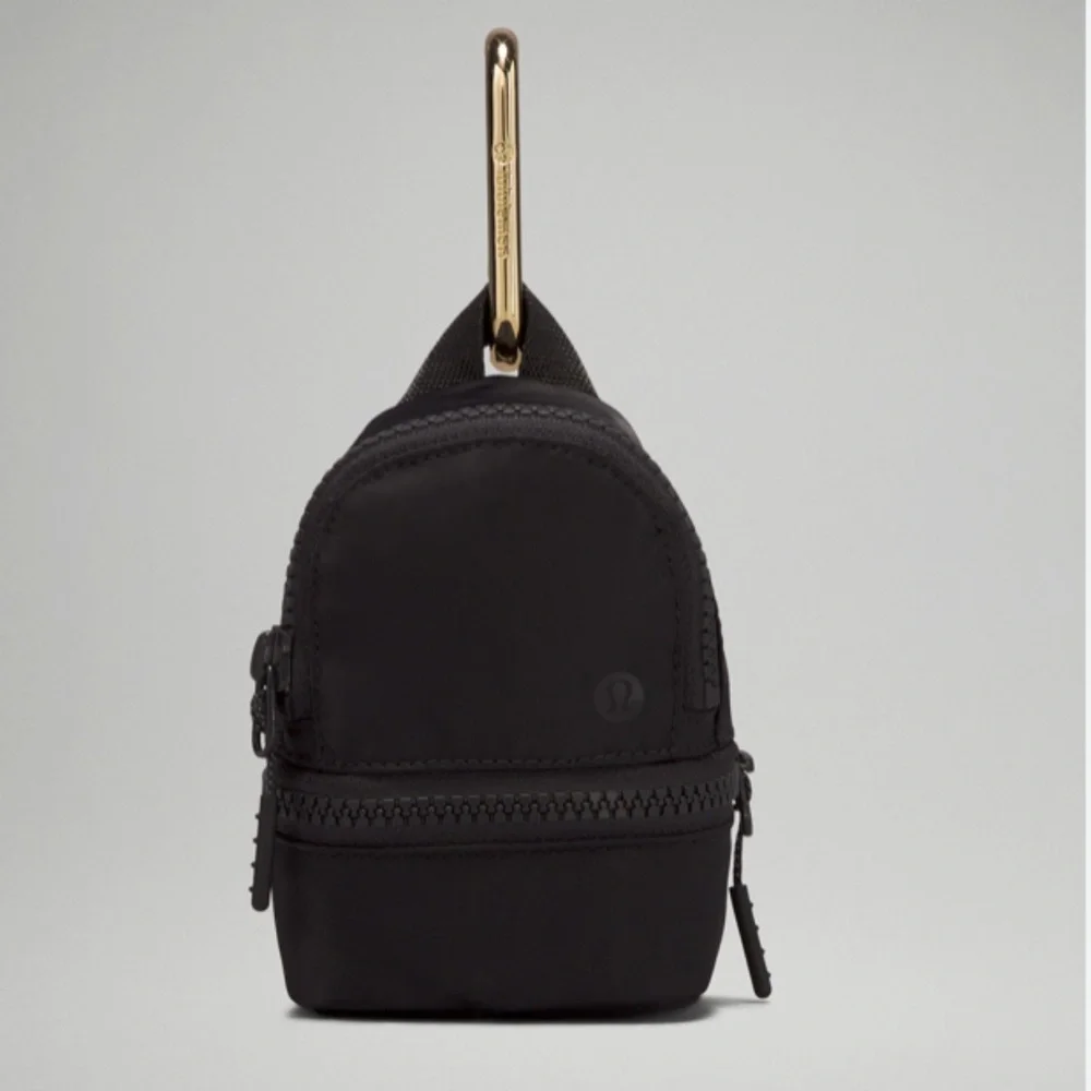 MINI Backpack Clip - Picture 1 of 10